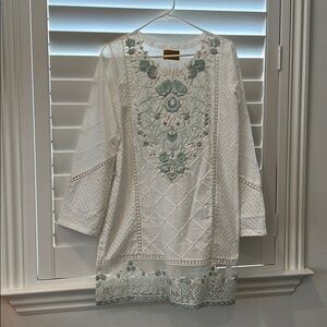 Threads and Motifs size M kurta Pakistani Indin